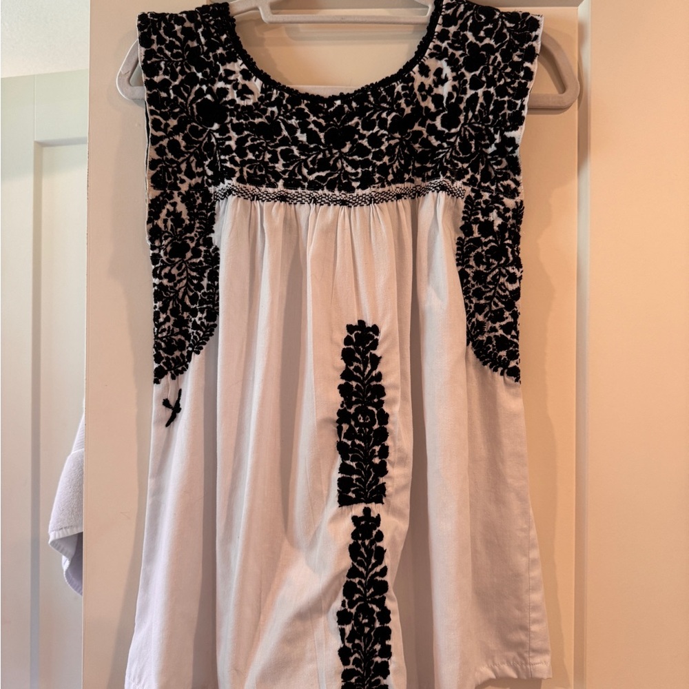 Mi Golondrina White Blouse with Black Embroidery